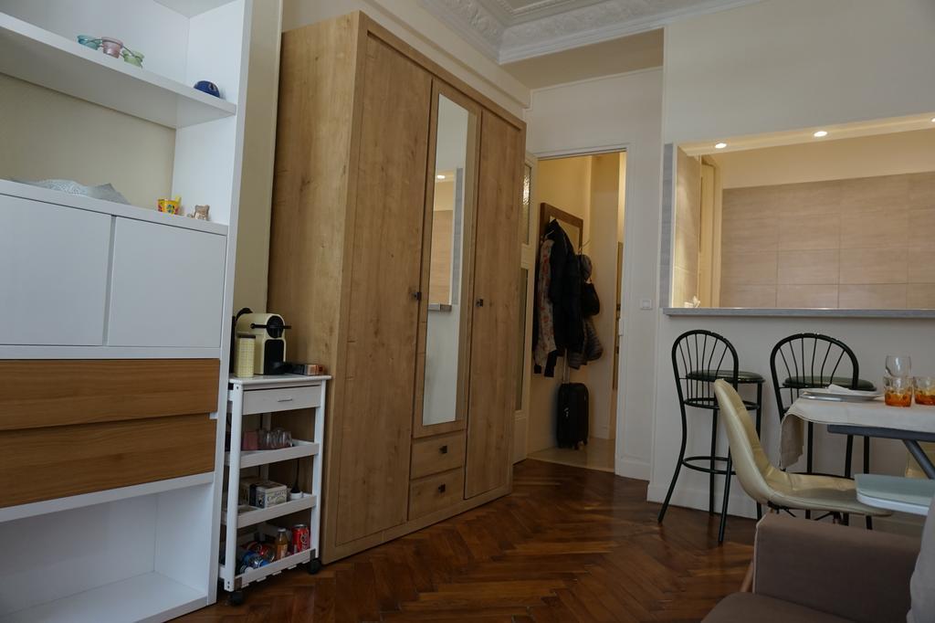 Studio Carré d'Or, à 50 m de la plage et du Négresco Niza Exterior foto